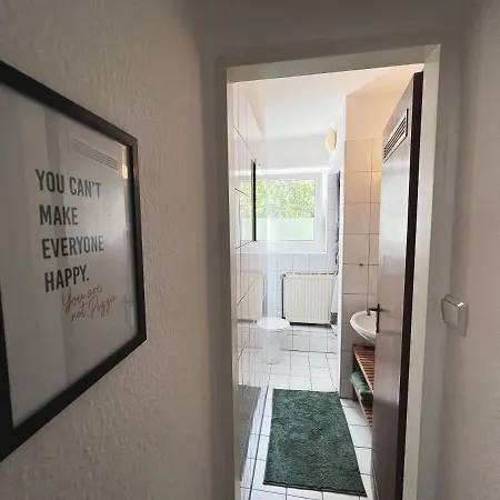 Apartment Mit Balkon Am Rhein